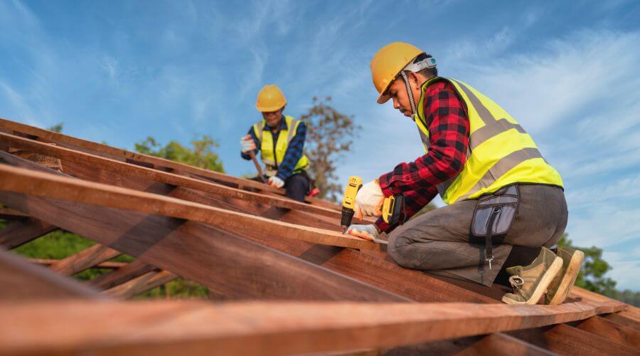 Professional Flat Roofing Installation services in Deep River, IA